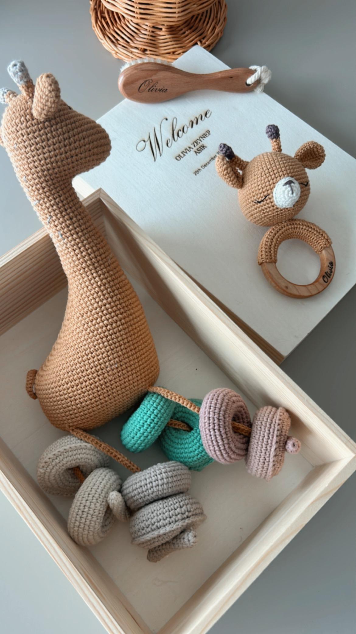 Personalized Baby Gift Box, Customized Baby Keepsake Box, Giraffe Themed Baby Gift Set