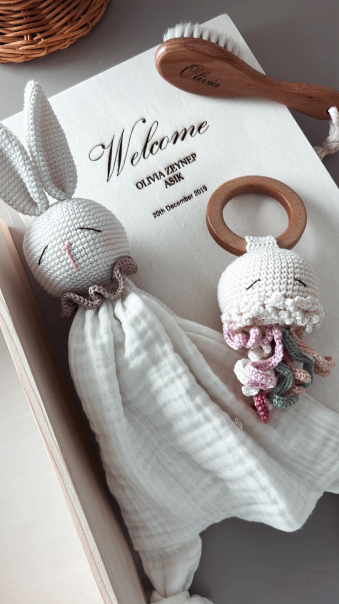 Personalized Baby Gift Box, Customized Baby Keepsake Box, Baby Girl Gift Box