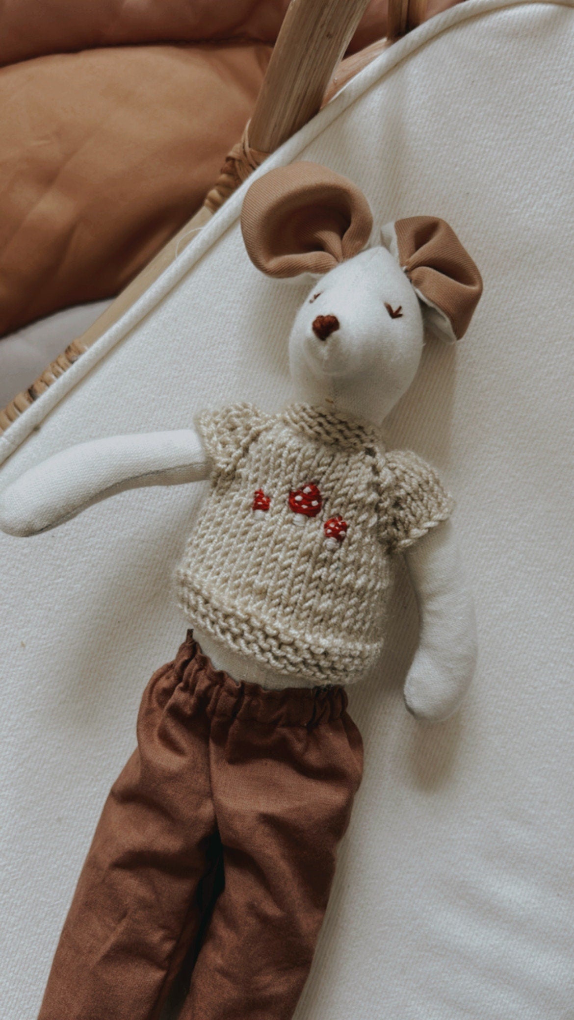 Gift for Newborn, Montessori rattle for babies, wooden baby bell