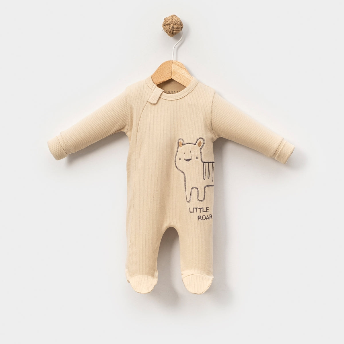 3-Piece Cotton Baby Set – Soft Neutral Essentials (0–3 Months)
