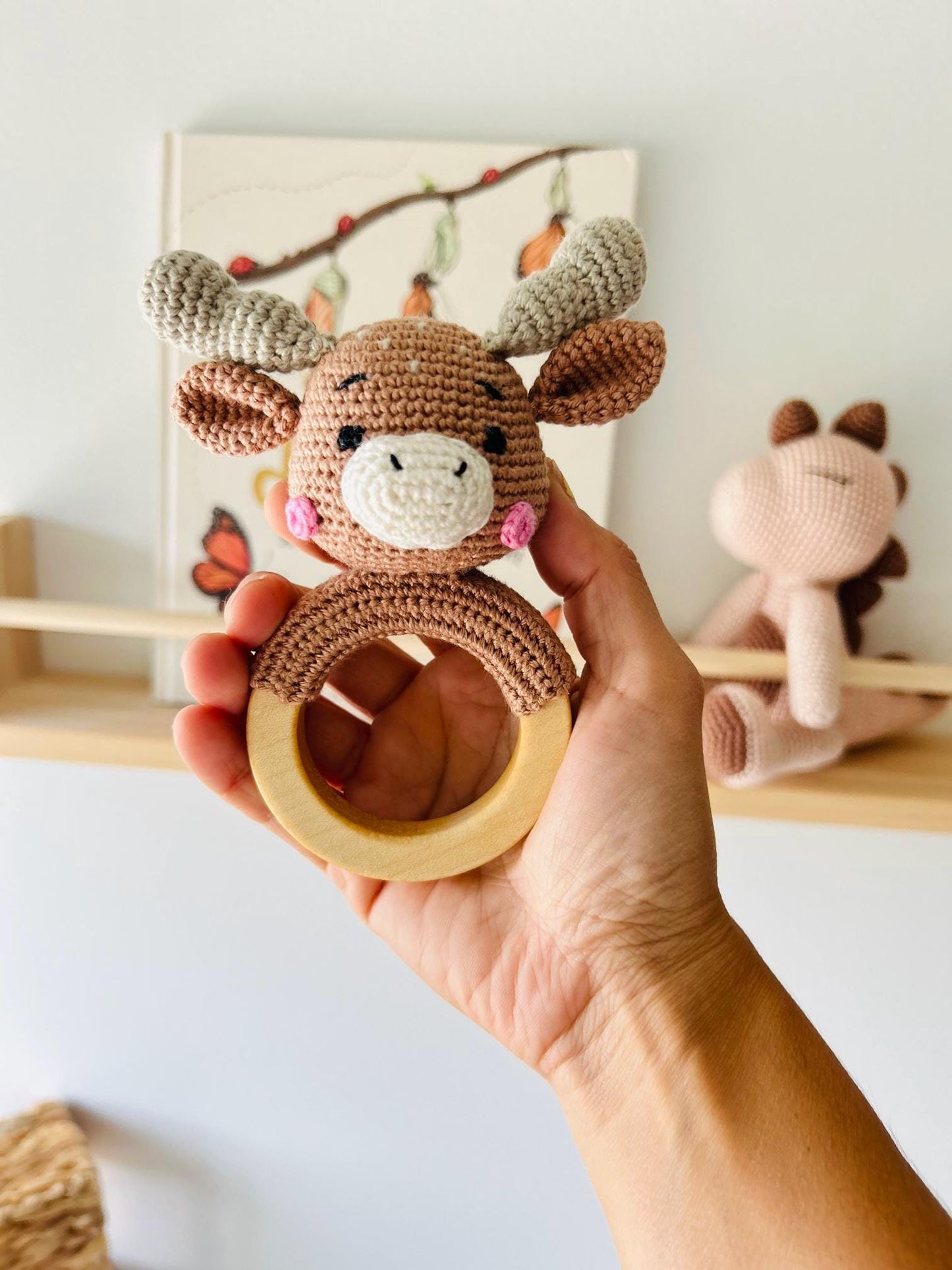 Moose rattle teether