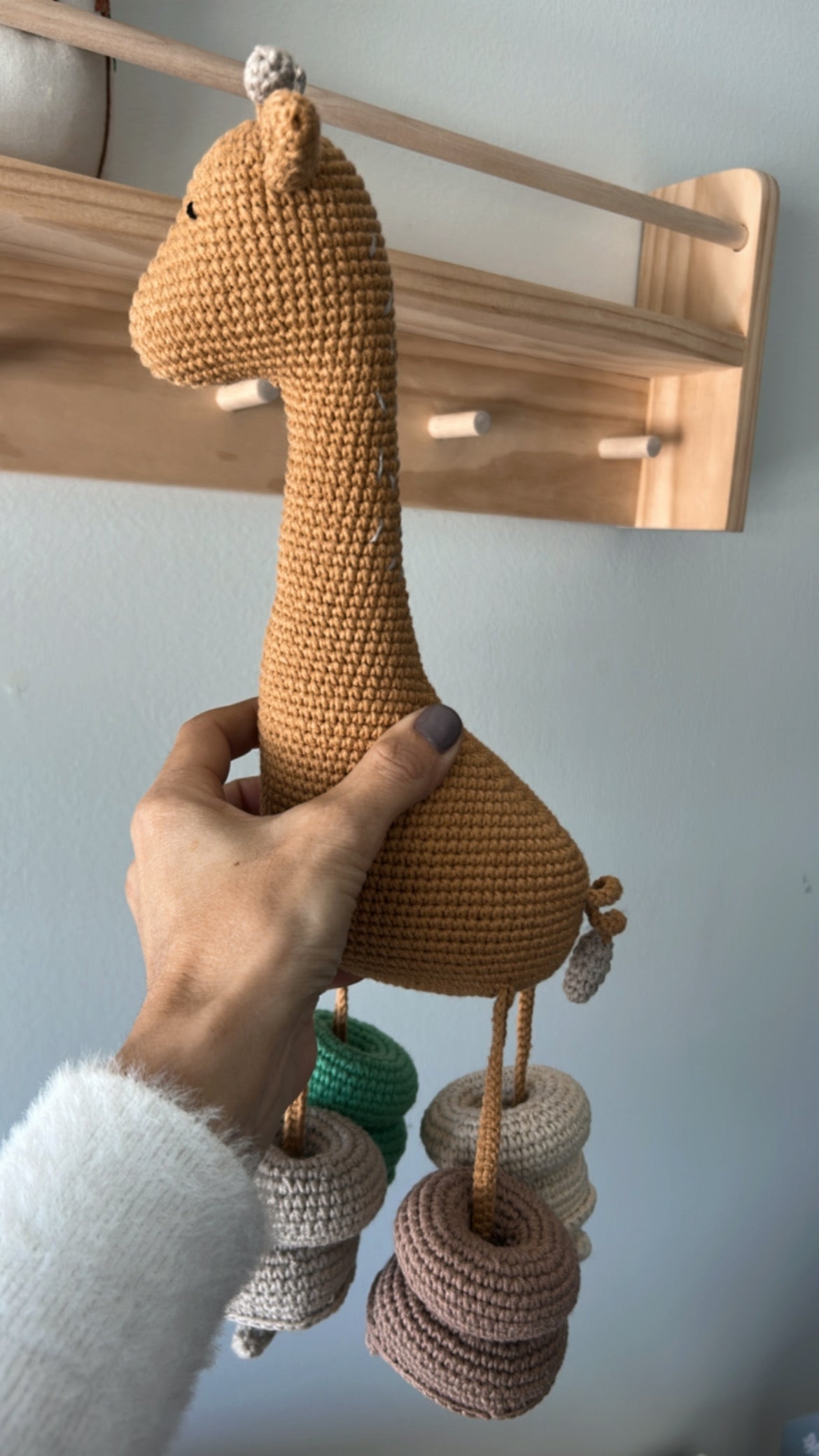 Giraffe Threading Toy