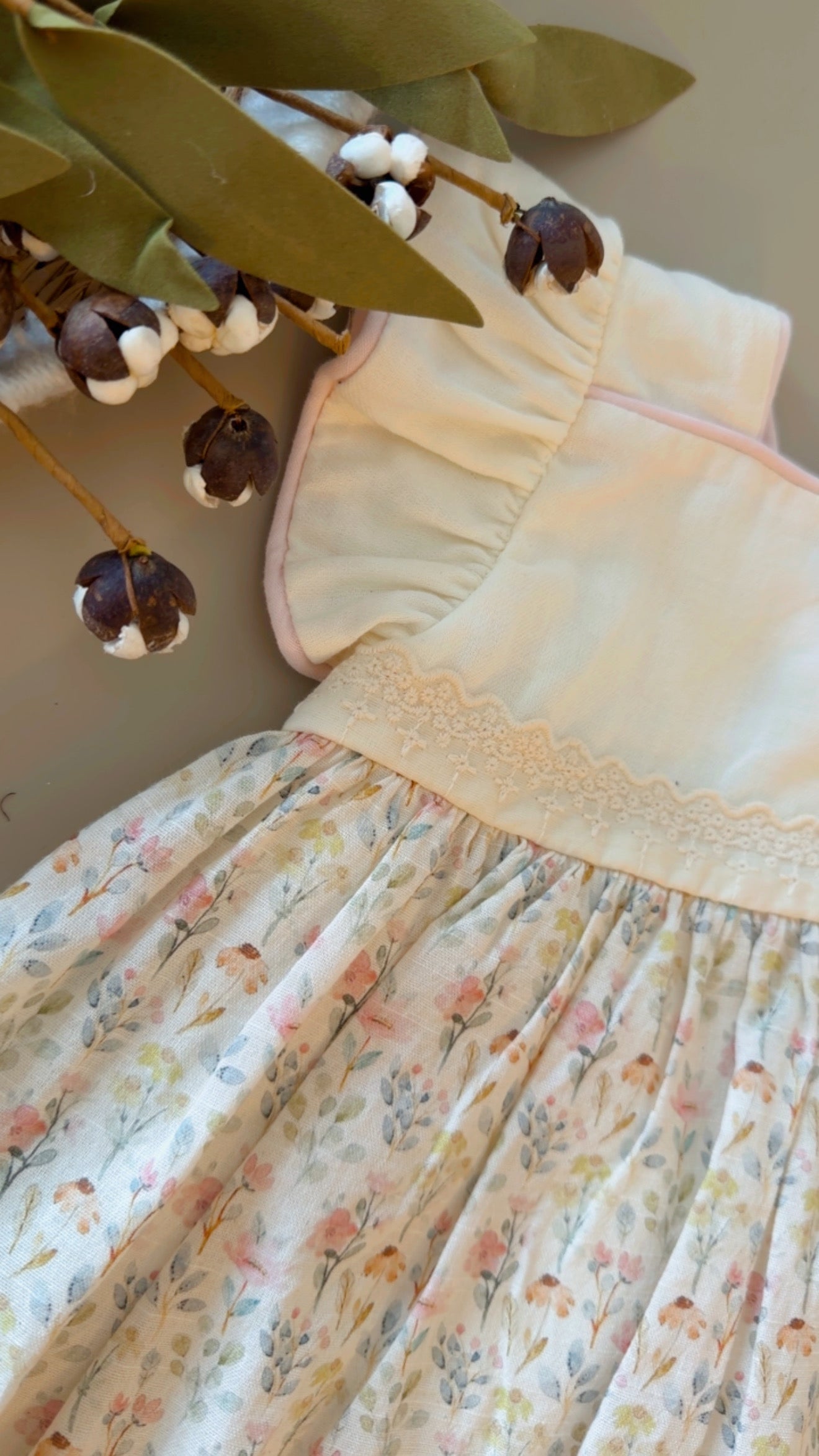 🌸 Floral Vintage Baby Dress – Spanish Collection
