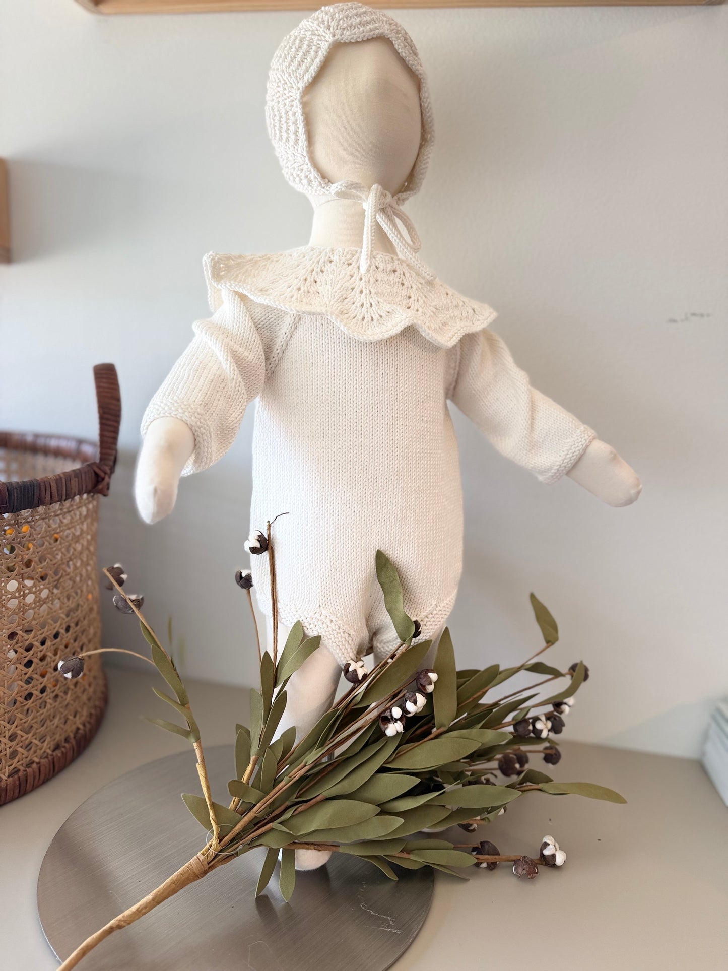 Gift for Newborn, Handknit Baby Romper for 0-6 M Newborn Baby, Handmade Baby Bonnet