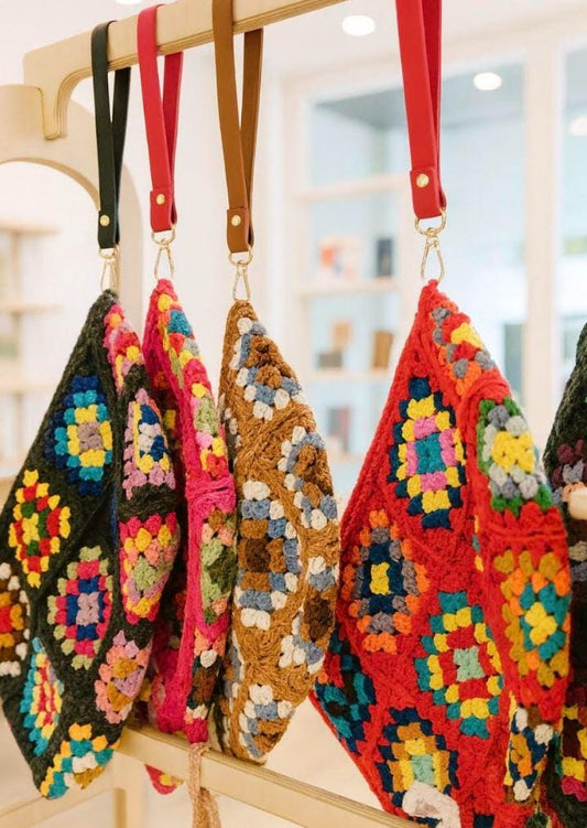 Handmade Crochet Granny Square Bag – Retro Boho Shoulder Bag, Colorful Vintage Purse, 70s-Inspired Tote, Unique Gift for Mom